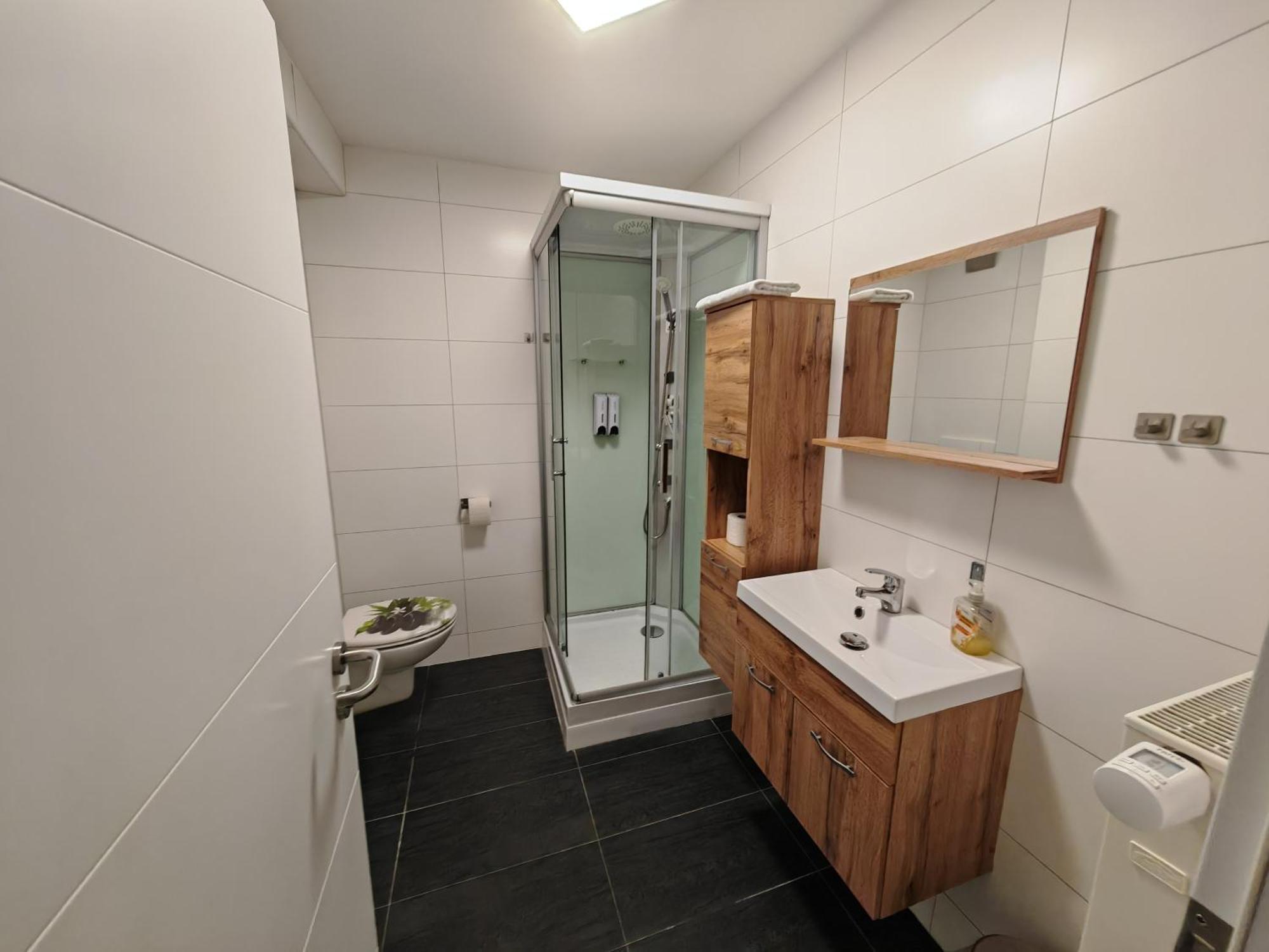 Apartment E1 - Gut Ausgestattete 3-Zimmerwohnung 68 Qm Fuer 1-5 Personen 2Xzz 1Xsc กราเฟินเวอร์ ภายนอก รูปภาพ